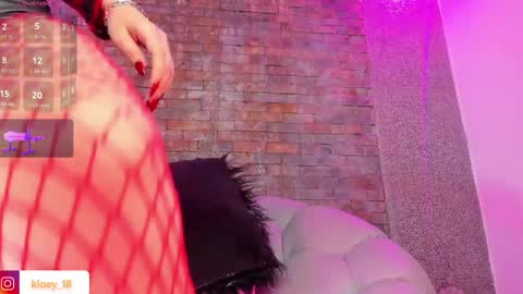 Snapshot of kloey_hoot chatting on January 30, 9:58 pm Kloey online show from January 30, 9:58 pm