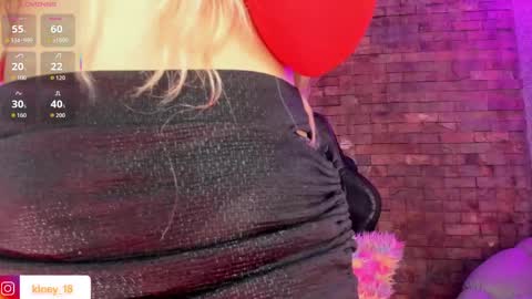 Snapshot of kloey_hoot chatting on September 17, 9:13 pm Kloey online show from September 17, 9:13 pm