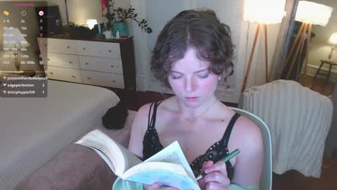 Snapshot of knowlita chatting on January 7, 4:16 pm knowlita online show from January 7, 4:16 pm