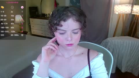 Snapshot of knowlita chatting on February 1, 3:28 pm knowlita online show from February 1, 3:28 pm