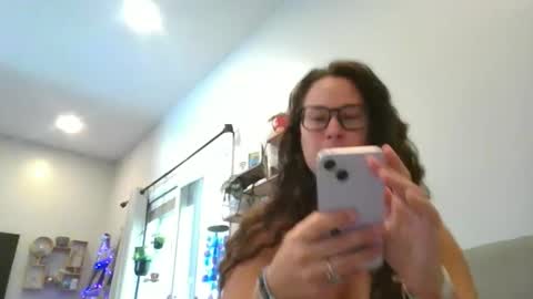 Snapshot of ko_rides chatting on September 30, 3:39 pm ko_rides online show from September 30, 3:39 pm