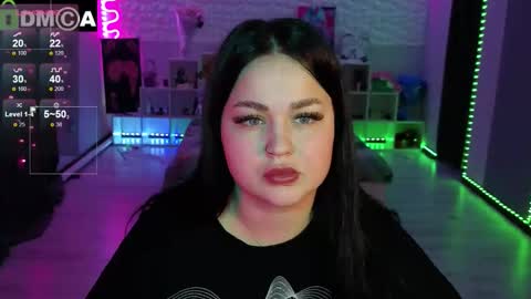 Mia online show from April 9, 6:19 am