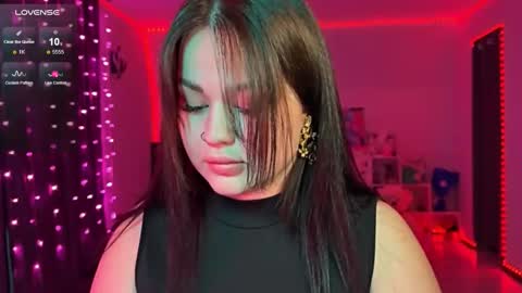 Mia online show from January 11, 2:11 pm