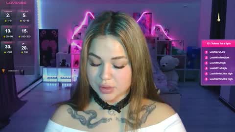 Mia online show from November 1, 10:14 pm