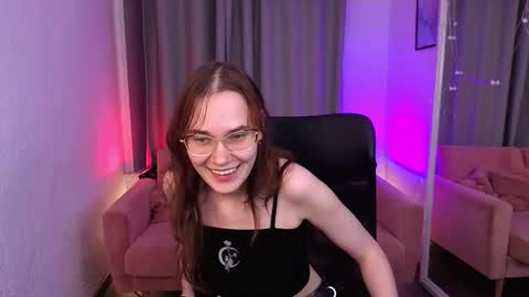 Roo online show from September 8, 3:22 pm