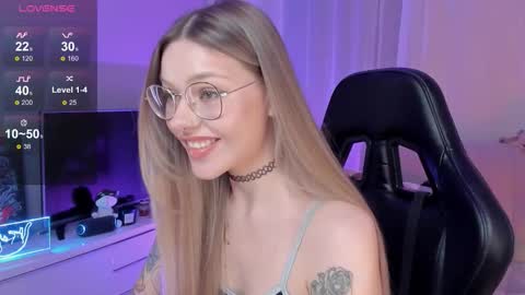 Snapshot of koza_dereza_ chatting on October 15, 6:21 pm Jess online show from October 15, 6:21 pm