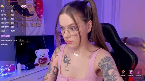 Snapshot of koza_dereza_ chatting on March 11, 4:51 pm Jess online show from March 11, 4:51 pm