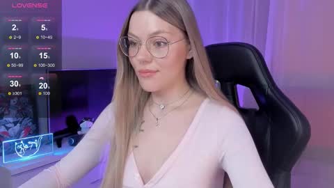 Snapshot of koza_dereza_ chatting on October 17, 6:22 pm Jess online show from October 17, 6:22 pm