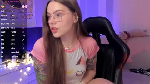 Snapshot of koza_dereza_ chatting on February 11, 8:20 pm Jess online show from February 11, 8:20 pm