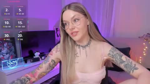 Snapshot of koza_dereza_ chatting on October 10, 5:29 pm Jess online show from October 10, 5:29 pm