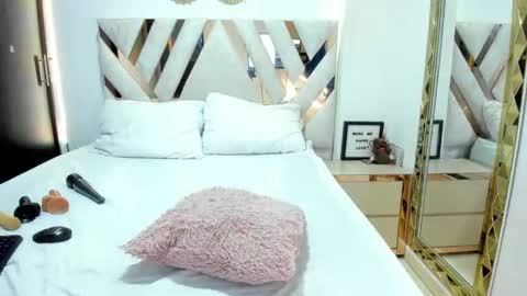 Snapshot of kriisvany_leroy chatting on October 2, 7:41 pm Krisvany online show from October 2, 7:41 pm