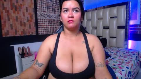 Snapshot of kriss_sweetboobs chatting on October 9, 1:26 pm kriss_sweetboobs online show from October 9, 1:26 pm