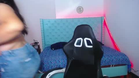 kriss_sweetboobs online show from January 7, 12:41 pm