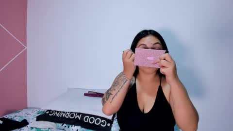 Snapshot of krissttal__ chatting on September 19, 8:35 am kristal online show from September 19, 8:35 am