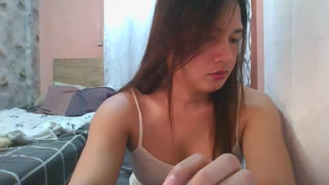 Snapshot of kristalheart chatting on September 29, 11:21 pm krunchee online show from September 29, 11:21 pm