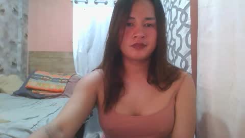 Snapshot of kristalheart chatting on October 15, 8:55 pm krunchee online show from October 15, 8:55 pm