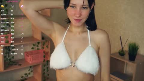 Snapshot of kristanalosa chatting on October 23, 7:09 pm Emma online show from October 23, 7:09 pm