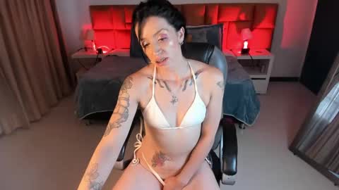 Snapshot of kristen_garner chatting on September 26, 9:56 pm Sophia online show from September 26, 9:56 pm