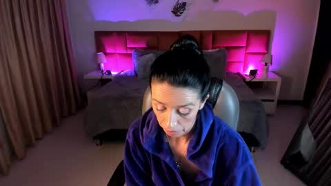 Snapshot of kristen_garner chatting on October 26, 12:17 am Sophia online show from October 26, 12:17 am