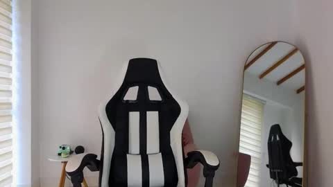 Kris online show from September 23, 6:39 pm