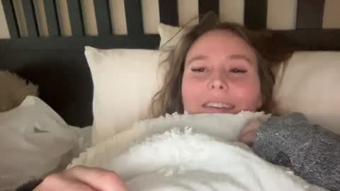 Kristi 3 online show from December 6, 9:34 pm