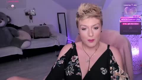 Tina online show from January 28, 7:00 pm