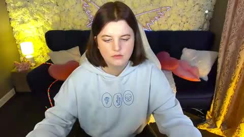 kristifoxy online show from March 17, 6:17 am