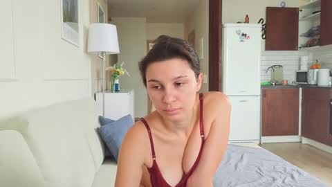 Snapshot of kristinesmith chatting on September 13, 4:42 am Kristi online show from September 13, 4:42 am