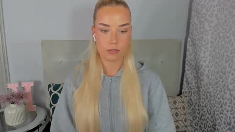 KristyFlowers online show from May 11, 2:45 pm