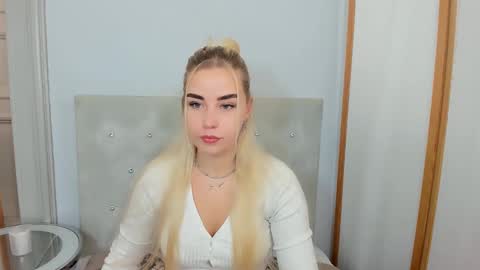 Snapshot of kristyflowers chatting on March 8, 6:09 am KristyFlowers online show from March 8, 6:09 am