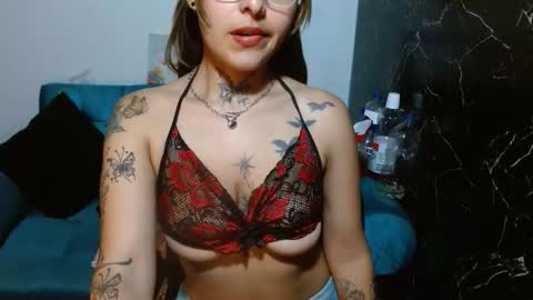 Snapshot of kronikafuckass chatting on October 17, 10:35 pm kronikafuckass online show from October 17, 10:35 pm