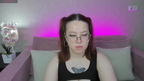 Snapshot of krysadapp chatting on September 14, 7:50 am Krys online show from September 14, 7:50 am