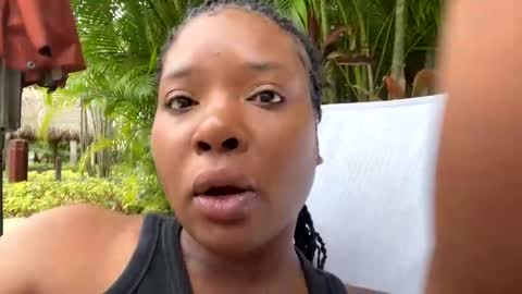 Snapshot of krystalblakexxx chatting on February 23, 7:23 pm Krystal Blake online show from February 23, 7:23 pm