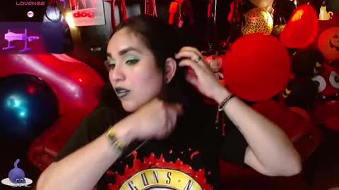 Snapshot of kureiji_fetish chatting on September 23, 9:35 pm Fetiche Woman online show from September 23, 9:35 pm