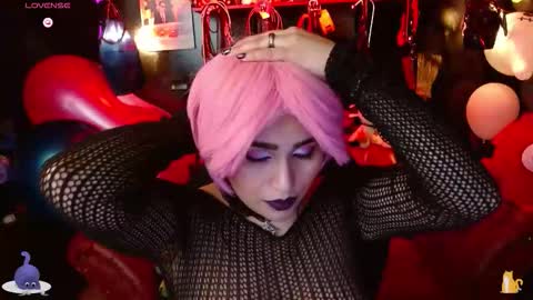 Snapshot of kureiji_fetish chatting on October 8, 2:16 am Fetiche Woman online show from October 8, 2:16 am