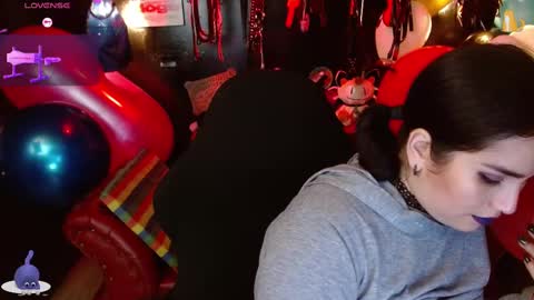 Snapshot of kureiji_fetish chatting on September 19, 11:04 pm Fetiche Woman online show from September 19, 11:04 pm