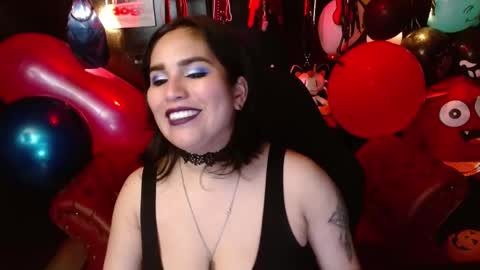 Snapshot of kureiji_fetish chatting on September 22, 8:51 pm Fetiche Woman online show from September 22, 8:51 pm