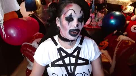 Snapshot of kureiji_fetish chatting on October 18, 11:06 pm Fetiche Woman online show from October 18, 11:06 pm