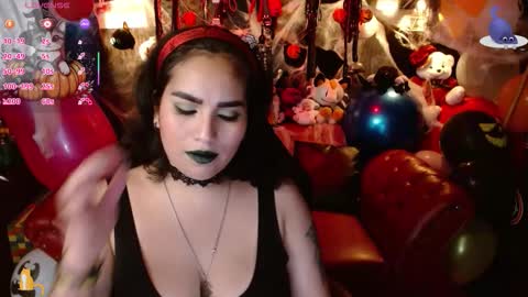 Snapshot of kureiji_fetish chatting on October 21, 10:25 pm Fetiche Woman online show from October 21, 10:25 pm