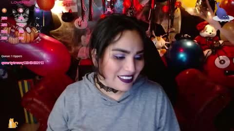 Snapshot of kureiji_fetish chatting on October 30, 12:02 am Fetiche Woman online show from October 30, 12:02 am