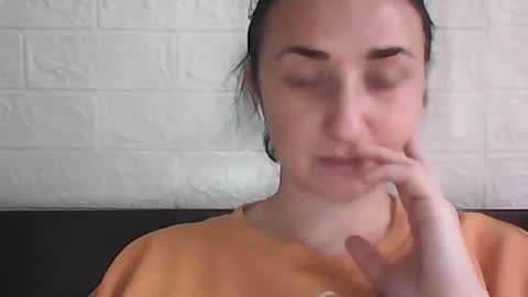 kusia032132 online show from October 24, 7:04 am