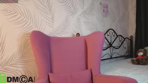 Snapshot of kvetachka chatting on October 21, 2:48 am Kvetachka Thu-Sun 0900am-1500pmGTM2 online show from October 21, 2:48 am