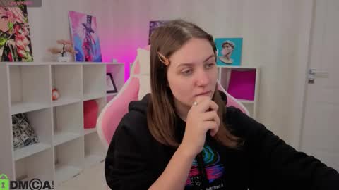 Snapshot of kvetachka chatting on September 18, 12:20 am Kvetachka Thu-Sun 0900am-1500pmGTM2 online show from September 18, 12:20 am