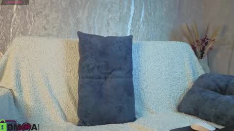 Snapshot of kvetachka chatting on October 8, 3:22 am Kvetachka Thu-Sun 0900am-1500pmGTM2 online show from October 8, 3:22 am