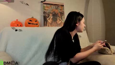 Snapshot of kvetachka chatting on October 30, 1:30 am Kvetachka Thu-Sun 0900am-1500pmGTM2 online show from October 30, 1:30 am