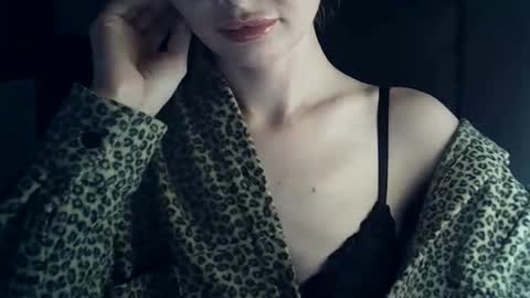 KyleeSilkk online show from October 8, 5:06 pm