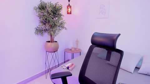 Snapshot of kylerose07 chatting on October 6, 4:18 am kyle online show from October 6, 4:18 am