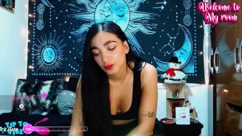 kylie online show from January 2, 11:38 pm