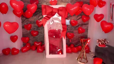  Kylie  online show from February 14, 2:23 pm