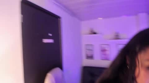 Snapshot of kylie_fire chatting on February 11, 12:47 pm kylie online show from February 11, 12:47 pm